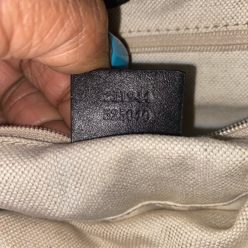 Authentic Vintage Gucci Handbag - Picture 10 of 11
